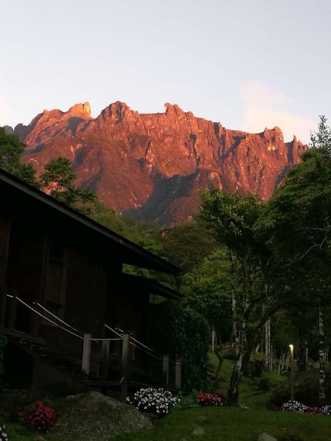 Готель Spring Garden Kundasang Екстер'єр фото